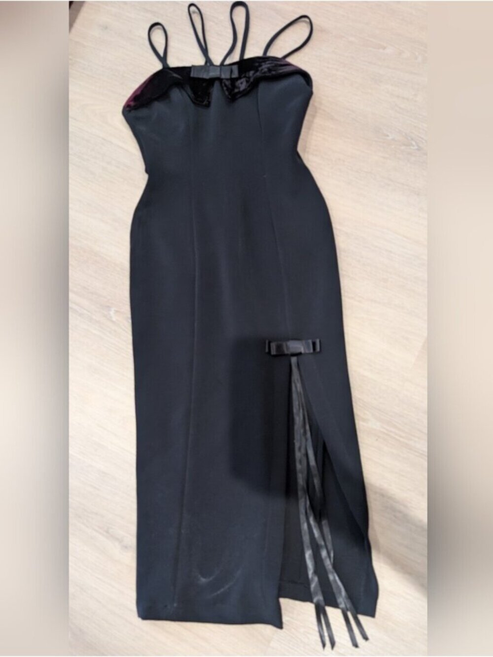 Stunning Late 80s Vintage Black Velvet Embellished And Bows Dress - Picture 2 of 16